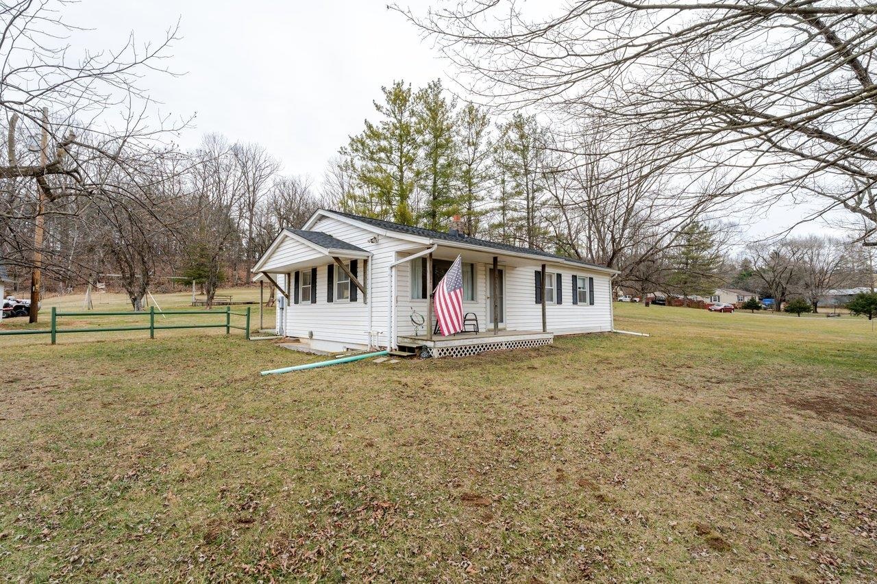 11918 TURLEYTOWN RD, BROADWAY, Virginia 22815, 3 Bedrooms Bedrooms, ,1 BathroomBathrooms,Residential,11918 TURLEYTOWN RD,672689 MLS # 672689
