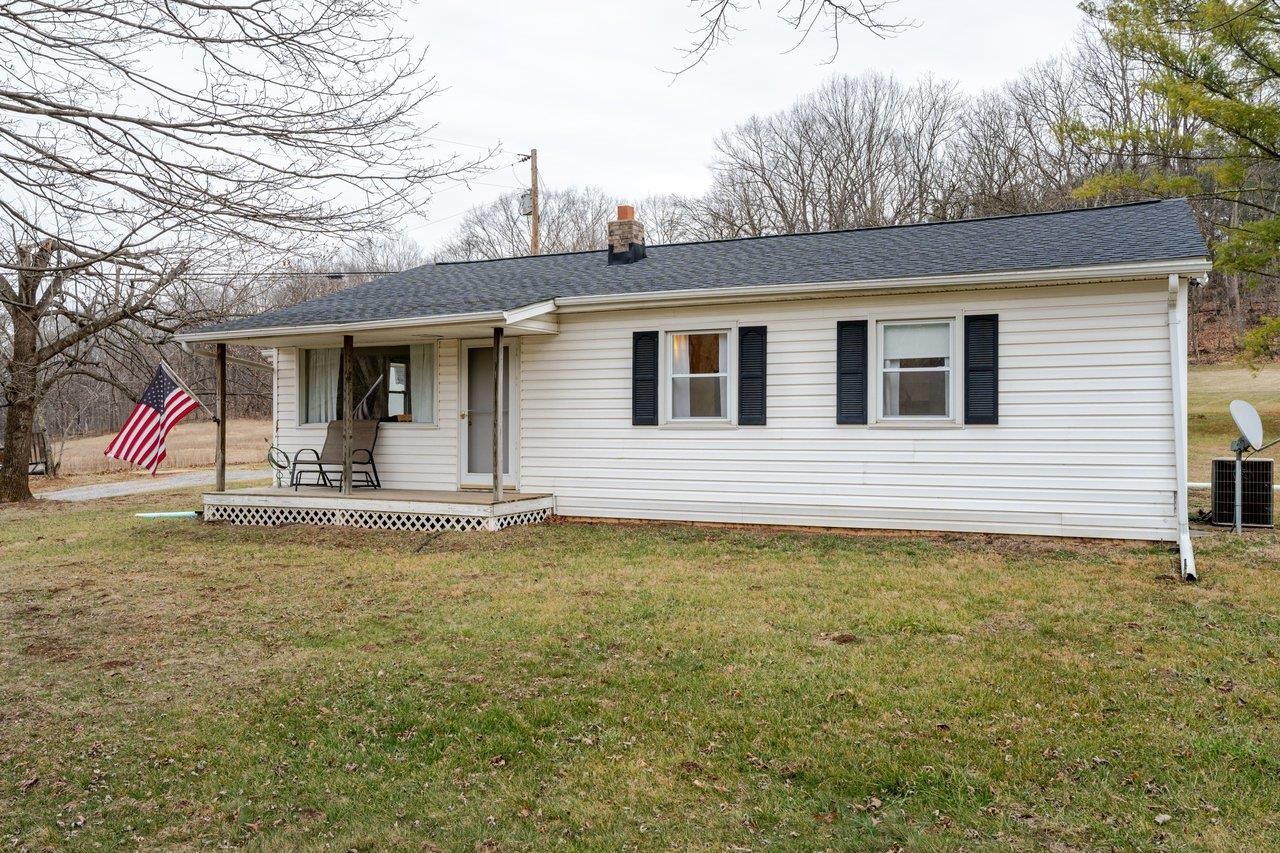 11918 TURLEYTOWN RD, BROADWAY, Virginia 22815, 3 Bedrooms Bedrooms, ,1 BathroomBathrooms,Residential,11918 TURLEYTOWN RD,672689 MLS # 672689