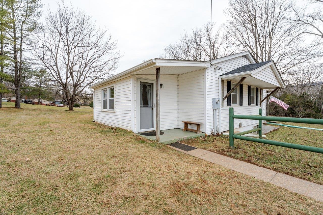 11918 TURLEYTOWN RD, BROADWAY, Virginia 22815, 3 Bedrooms Bedrooms, ,1 BathroomBathrooms,Residential,11918 TURLEYTOWN RD,672689 MLS # 672689