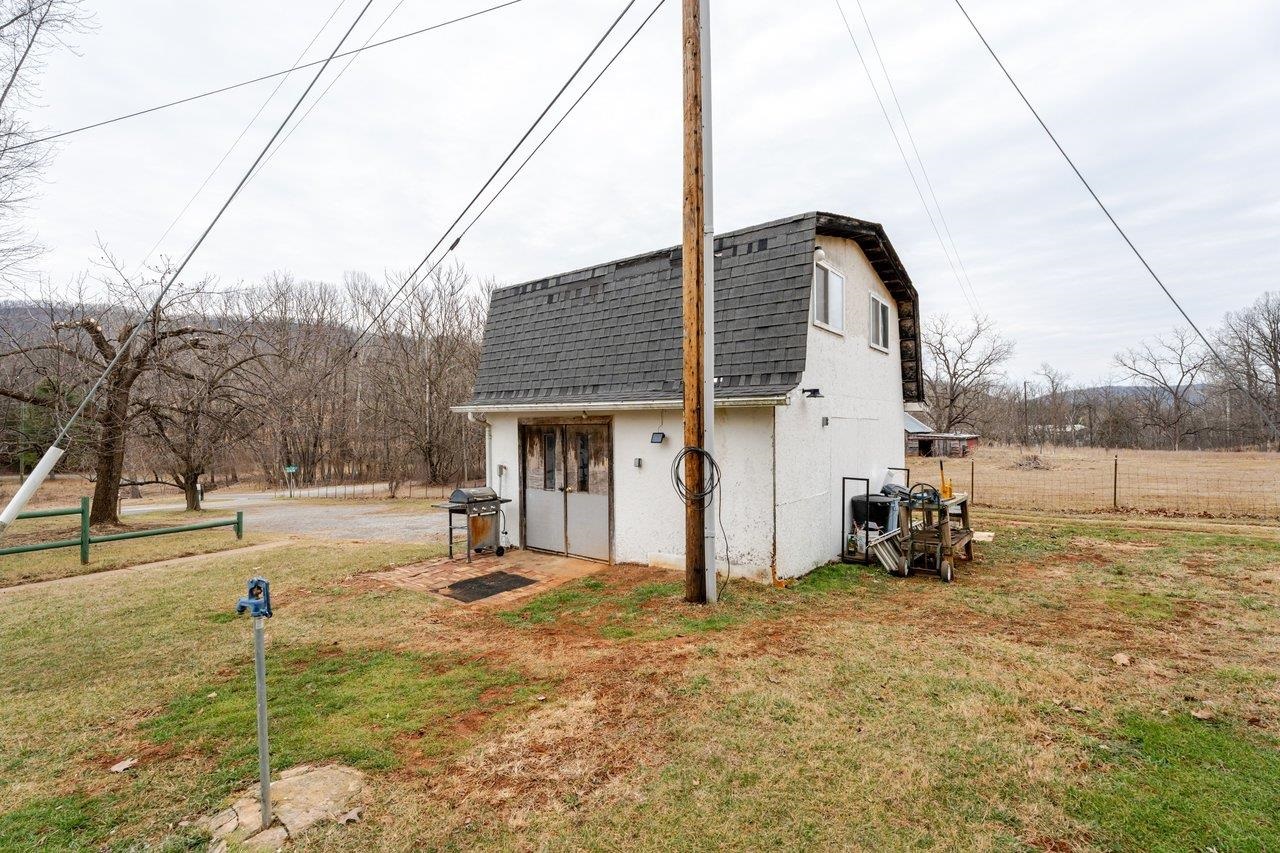 11918 TURLEYTOWN RD, BROADWAY, Virginia 22815, 3 Bedrooms Bedrooms, ,1 BathroomBathrooms,Residential,11918 TURLEYTOWN RD,672689 MLS # 672689