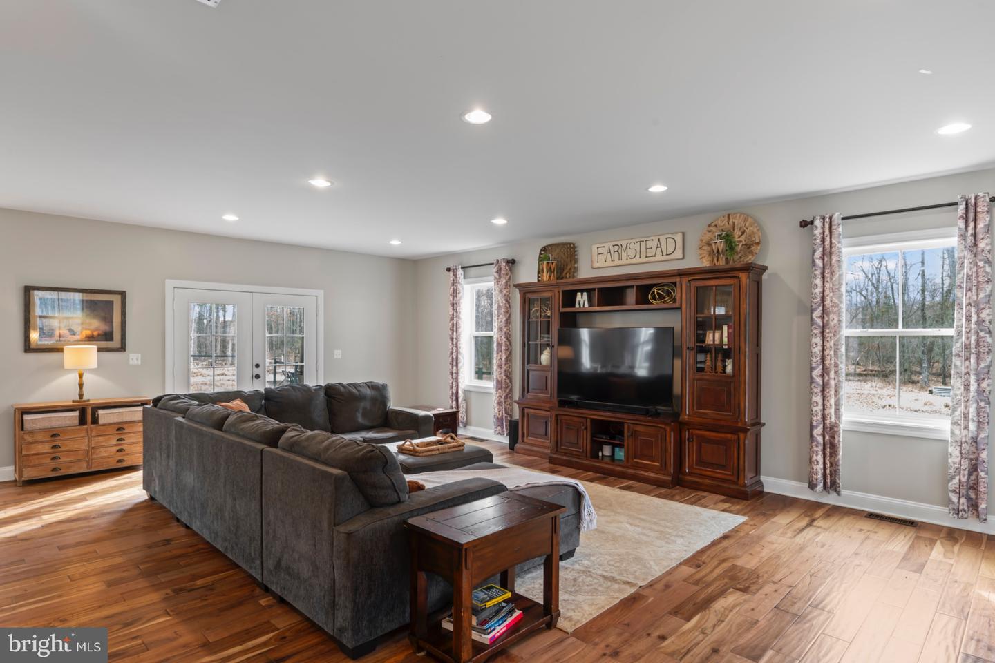 12300 MEADOWLAND LN, NOKESVILLE, Virginia 20181, 5 Bedrooms Bedrooms, 13 Rooms Rooms,3 BathroomsBathrooms,Residential,For sale,12300 MEADOWLAND LN,VAPW2109610 MLS # VAPW2109610