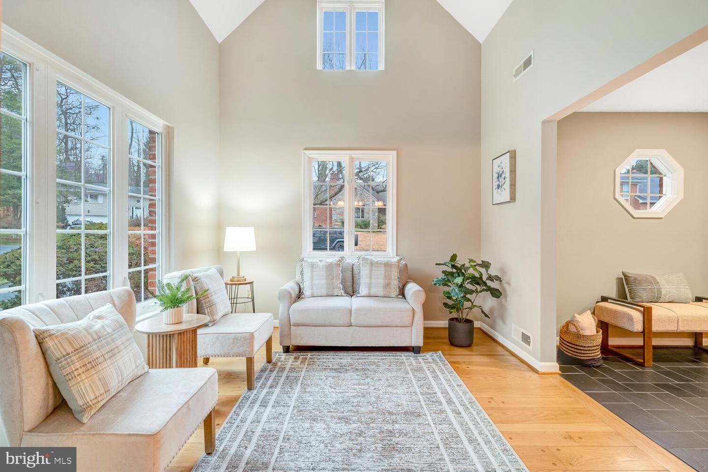 4827 27TH PL N, ARLINGTON, Virginia 22207, 5 Bedrooms Bedrooms, ,4 BathroomsBathrooms,Residential,For sale,4827 27TH PL N,VAAR2067408 MLS # VAAR2067408