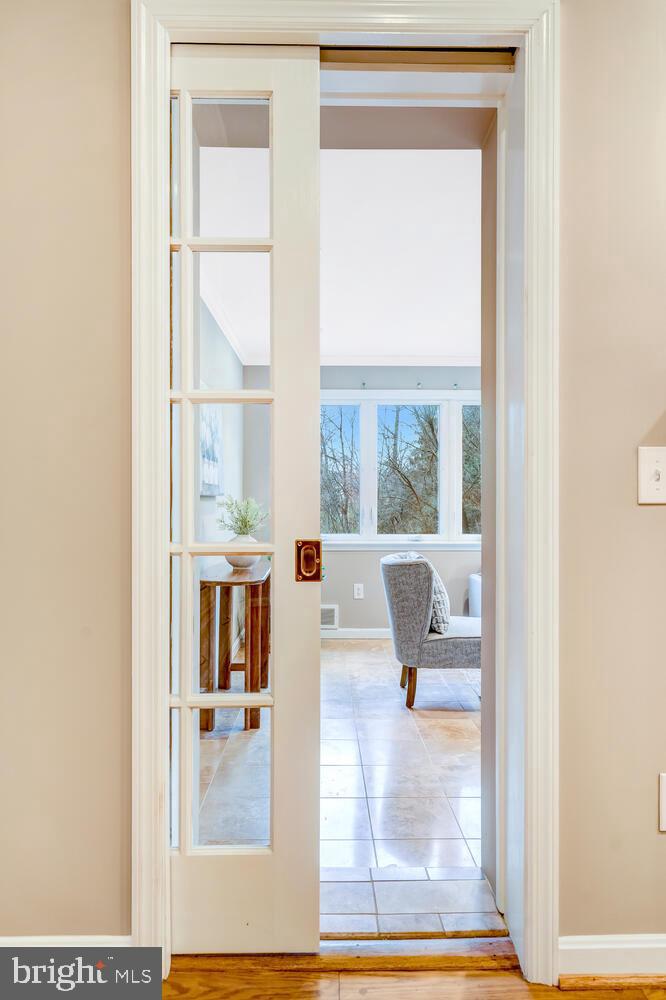 4827 27TH PL N, ARLINGTON, Virginia 22207, 5 Bedrooms Bedrooms, ,4 BathroomsBathrooms,Residential,For sale,4827 27TH PL N,VAAR2067408 MLS # VAAR2067408