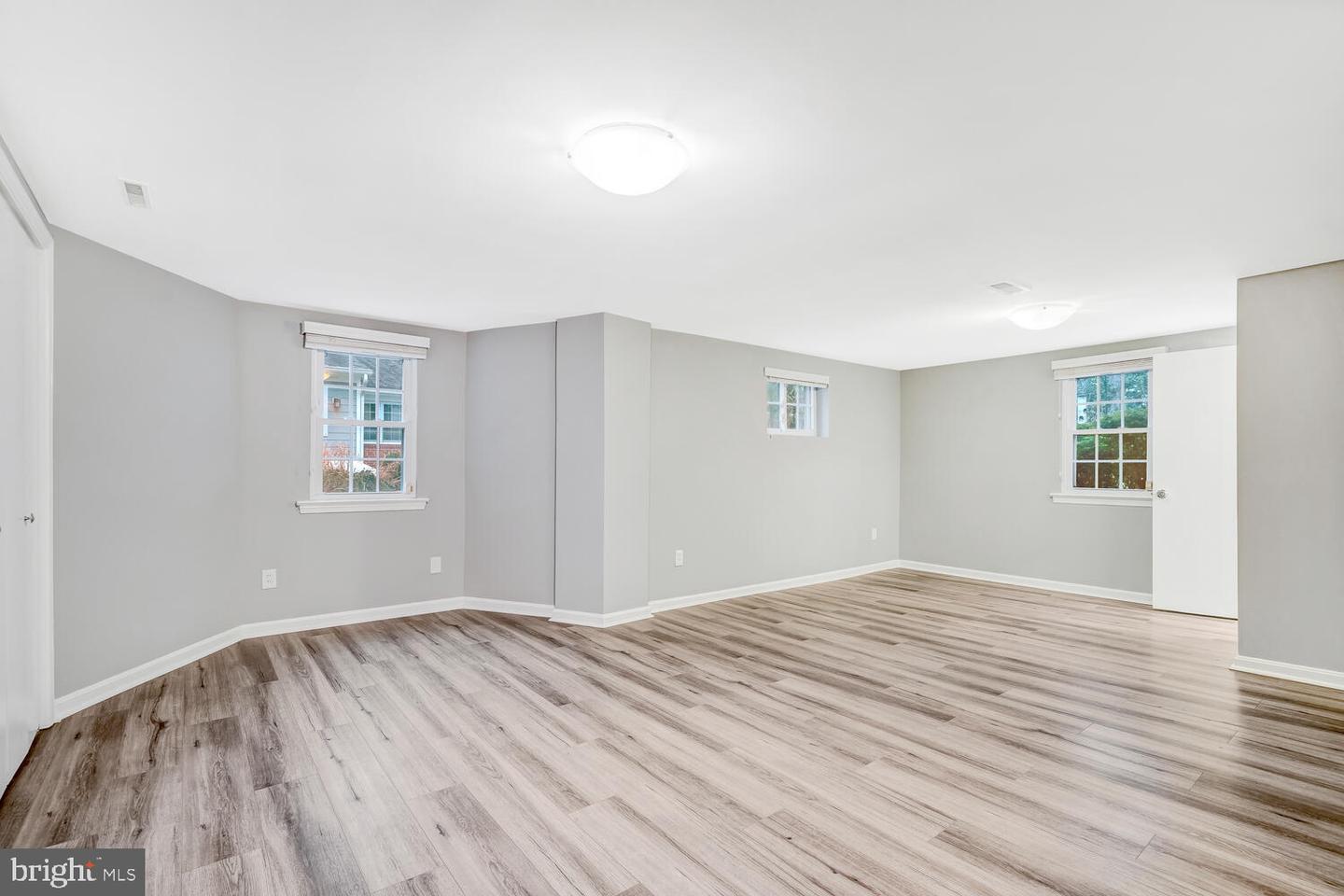 4827 27TH PL N, ARLINGTON, Virginia 22207, 5 Bedrooms Bedrooms, ,4 BathroomsBathrooms,Residential,For sale,4827 27TH PL N,VAAR2067408 MLS # VAAR2067408