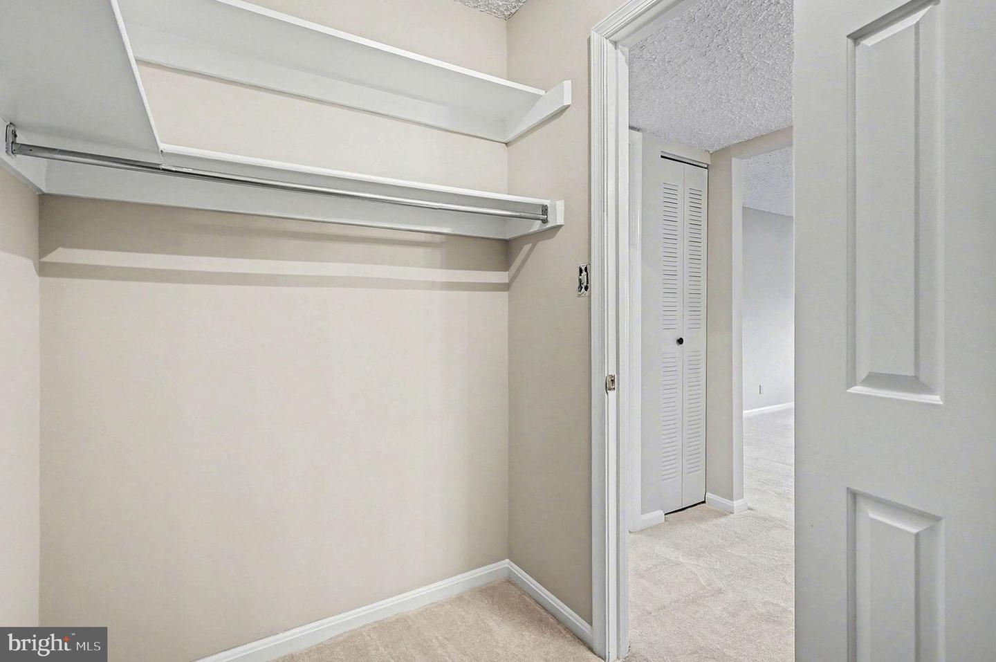 3800 POWELL LN #920, FALLS CHURCH, Virginia 22041, 2 Bedrooms Bedrooms, ,2 BathroomsBathrooms,Residential,For sale,3800 POWELL LN #920,VAFX2284632 MLS # VAFX2284632