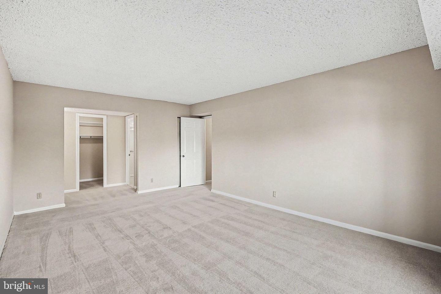 3800 POWELL LN #920, FALLS CHURCH, Virginia 22041, 2 Bedrooms Bedrooms, ,2 BathroomsBathrooms,Residential,For sale,3800 POWELL LN #920,VAFX2284632 MLS # VAFX2284632