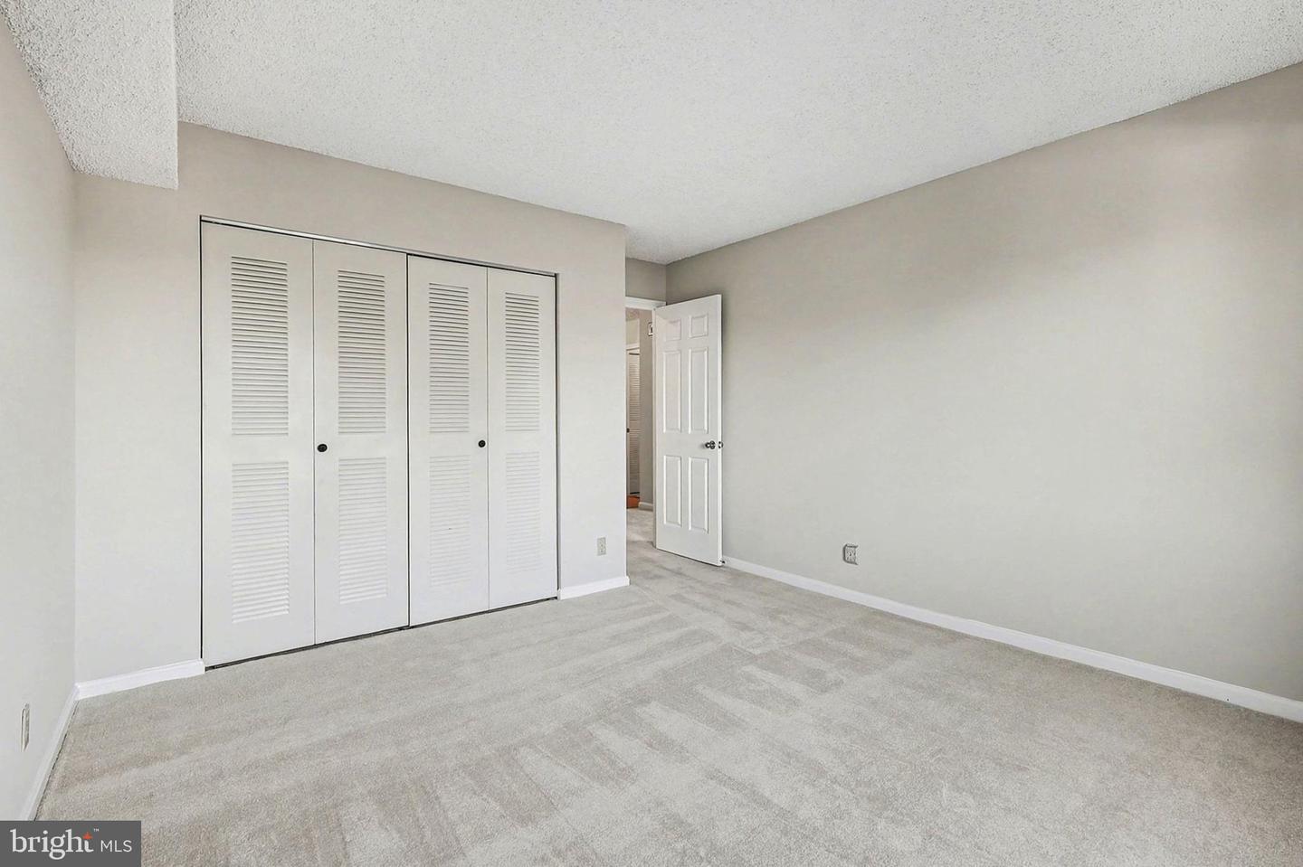 3800 POWELL LN #920, FALLS CHURCH, Virginia 22041, 2 Bedrooms Bedrooms, ,2 BathroomsBathrooms,Residential,For sale,3800 POWELL LN #920,VAFX2284632 MLS # VAFX2284632