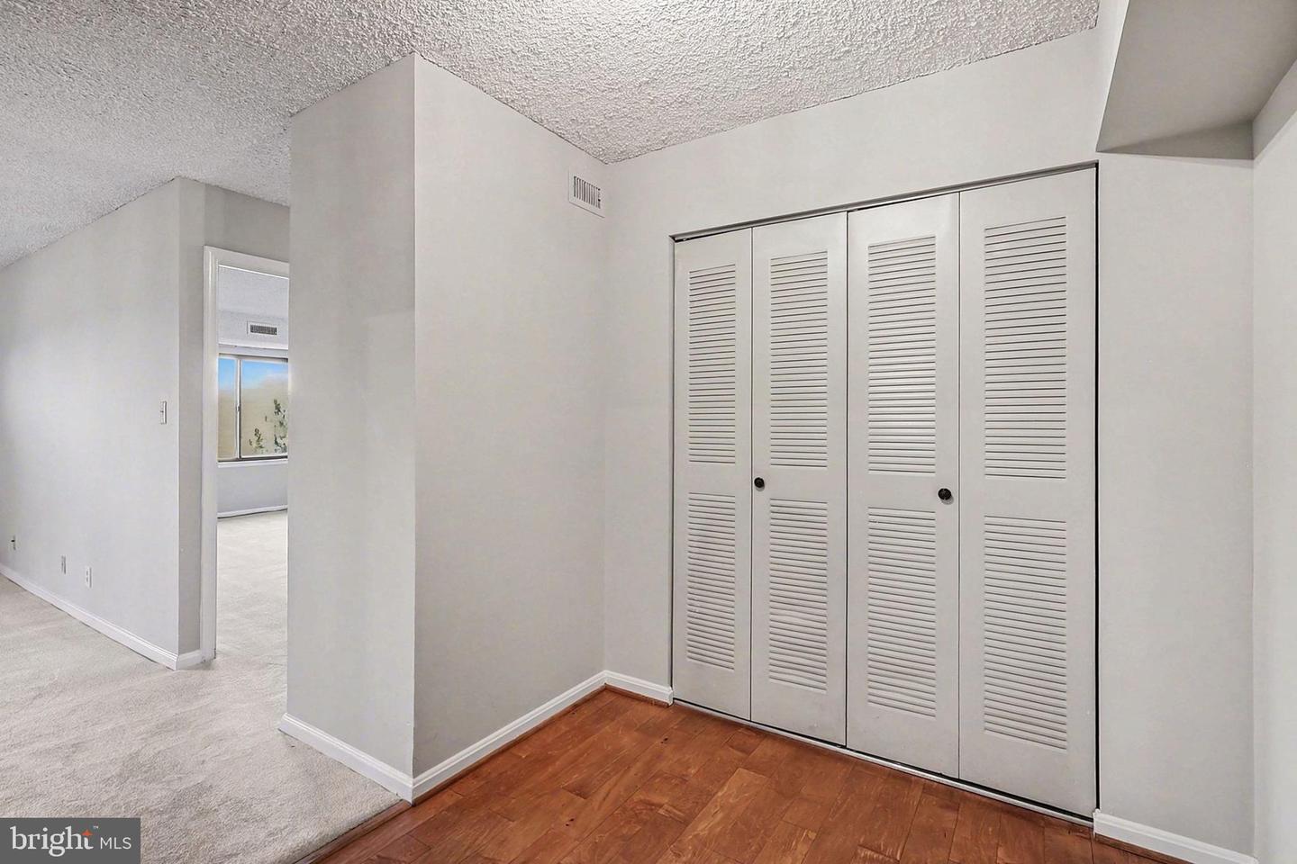 3800 POWELL LN #920, FALLS CHURCH, Virginia 22041, 2 Bedrooms Bedrooms, ,2 BathroomsBathrooms,Residential,For sale,3800 POWELL LN #920,VAFX2284632 MLS # VAFX2284632