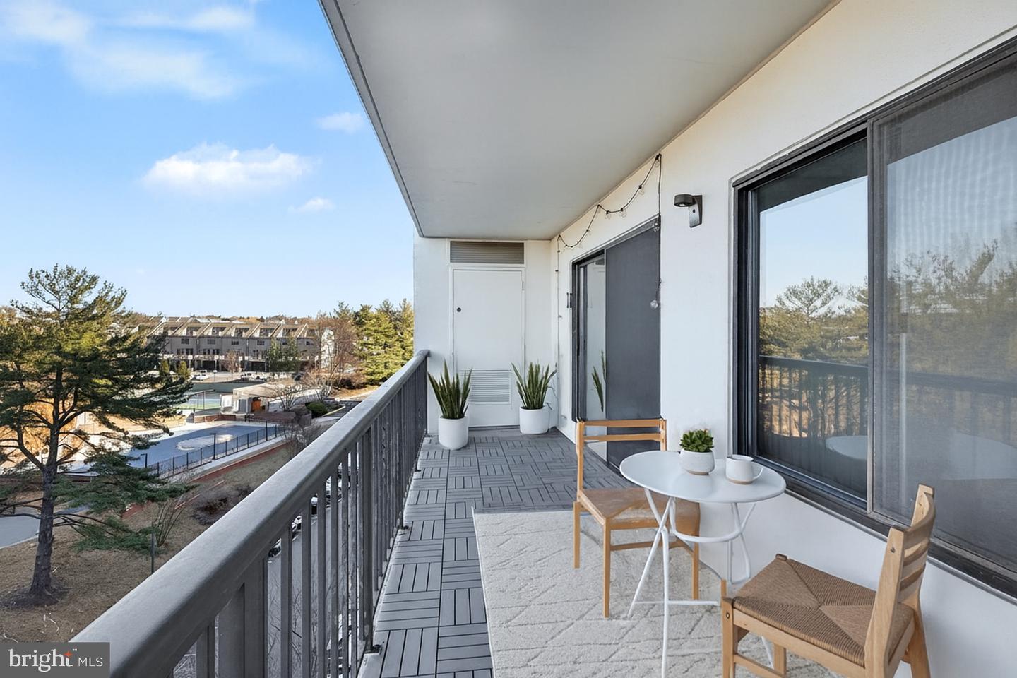 3800 POWELL LN #920, FALLS CHURCH, Virginia 22041, 2 Bedrooms Bedrooms, ,2 BathroomsBathrooms,Residential,For sale,3800 POWELL LN #920,VAFX2284632 MLS # VAFX2284632