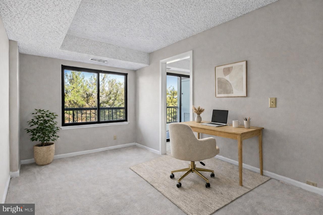 3800 POWELL LN #920, FALLS CHURCH, Virginia 22041, 2 Bedrooms Bedrooms, ,2 BathroomsBathrooms,Residential,For sale,3800 POWELL LN #920,VAFX2284632 MLS # VAFX2284632