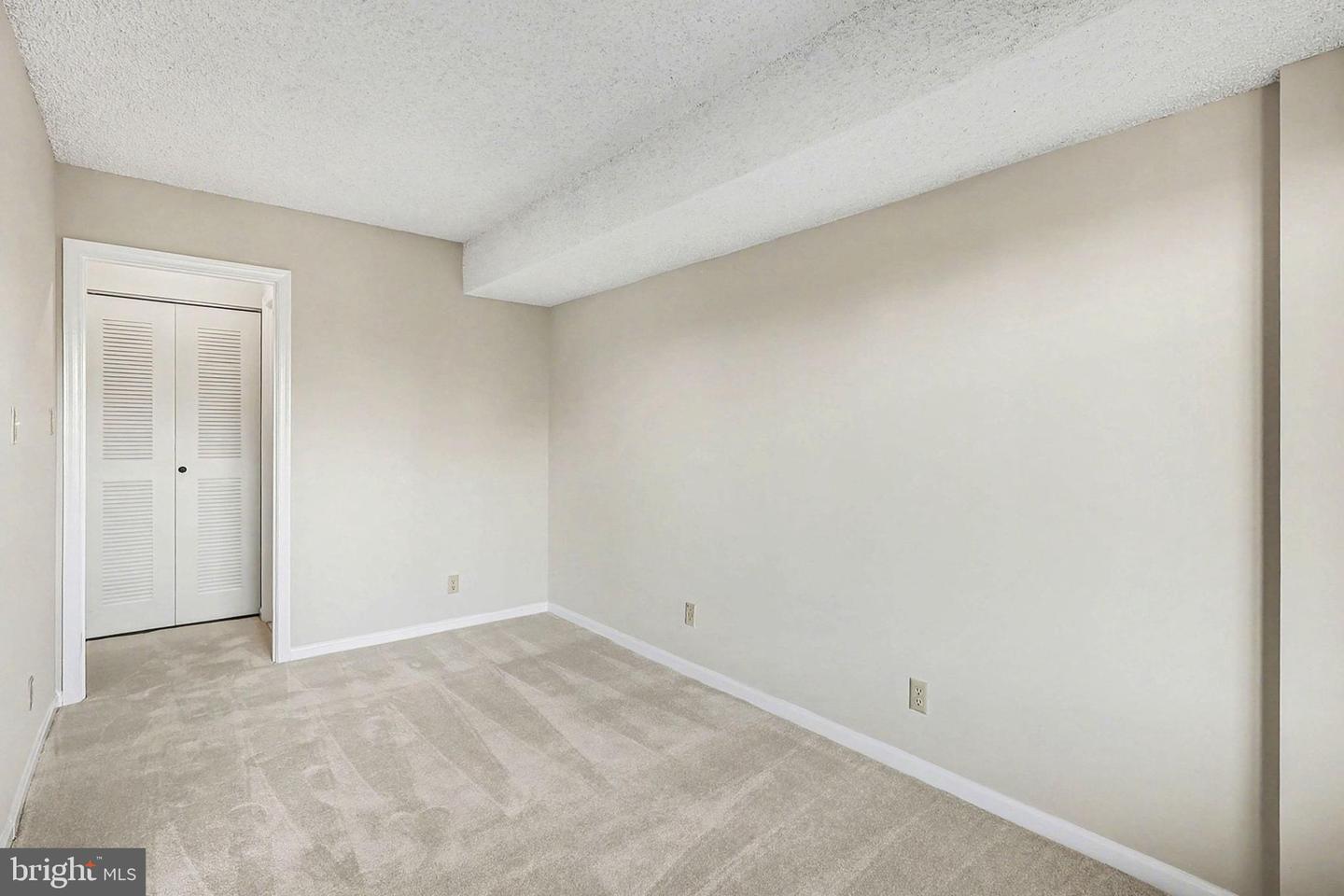 3800 POWELL LN #920, FALLS CHURCH, Virginia 22041, 2 Bedrooms Bedrooms, ,2 BathroomsBathrooms,Residential,For sale,3800 POWELL LN #920,VAFX2284632 MLS # VAFX2284632