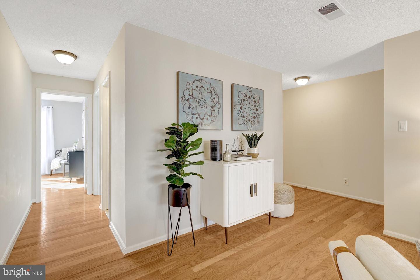 3802 GREEN RIDGE CT #202, FAIRFAX, Virginia 22033, 2 Bedrooms Bedrooms, ,2 BathroomsBathrooms,Residential,For sale,3802 GREEN RIDGE CT #202,VAFX2284708 MLS # VAFX2284708 3802 GREEN RIDGE CT #202, FAIRFAX, Virginia 22033, 2 Bedrooms Bedrooms, ,2 BathroomsBathrooms,Residential,For sale,3802 GREEN RIDGE CT #202,VAFX2284708 MLS # VAFX2284708