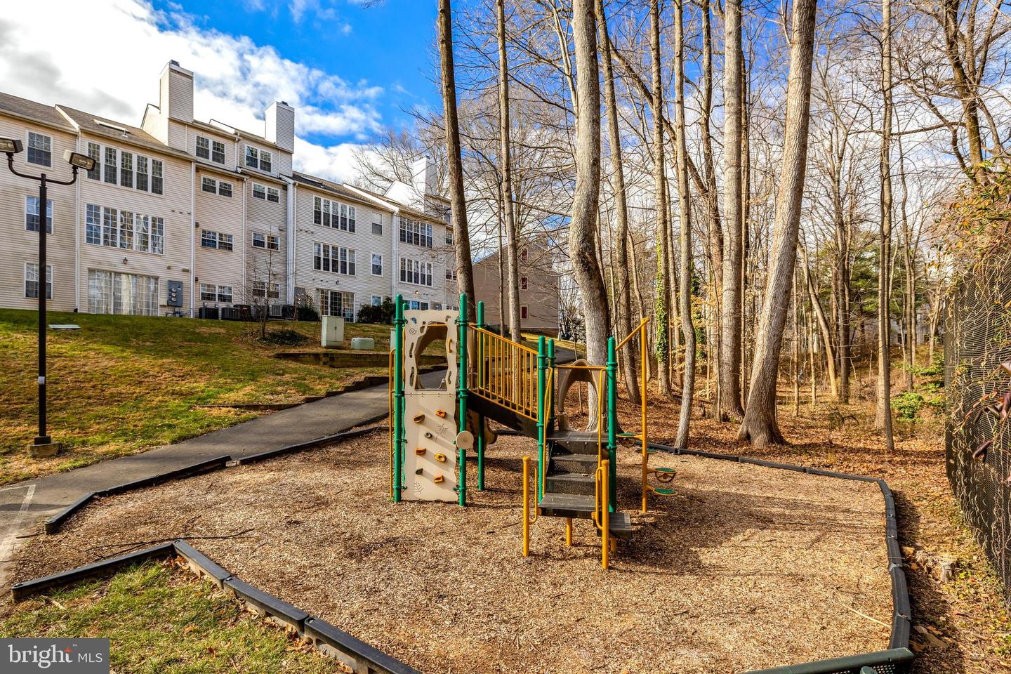 3802 GREEN RIDGE CT #202, FAIRFAX, Virginia 22033, 2 Bedrooms Bedrooms, ,2 BathroomsBathrooms,Residential,For sale,3802 GREEN RIDGE CT #202,VAFX2284708 MLS # VAFX2284708 3802 GREEN RIDGE CT #202, FAIRFAX, Virginia 22033, 2 Bedrooms Bedrooms, ,2 BathroomsBathrooms,Residential,For sale,3802 GREEN RIDGE CT #202,VAFX2284708 MLS # VAFX2284708