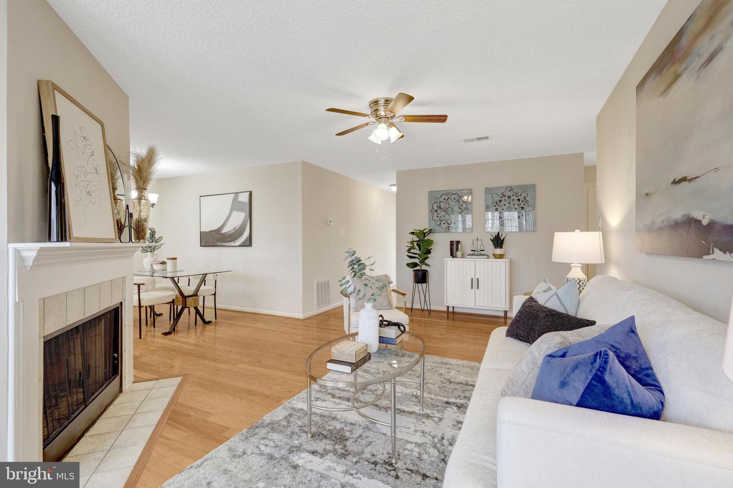 3802 GREEN RIDGE CT #202, FAIRFAX, Virginia 22033, 2 Bedrooms Bedrooms, ,2 BathroomsBathrooms,Residential,For sale,3802 GREEN RIDGE CT #202,VAFX2284708 MLS # VAFX2284708 3802 GREEN RIDGE CT #202, FAIRFAX, Virginia 22033, 2 Bedrooms Bedrooms, ,2 BathroomsBathrooms,Residential,For sale,3802 GREEN RIDGE CT #202,VAFX2284708 MLS # VAFX2284708