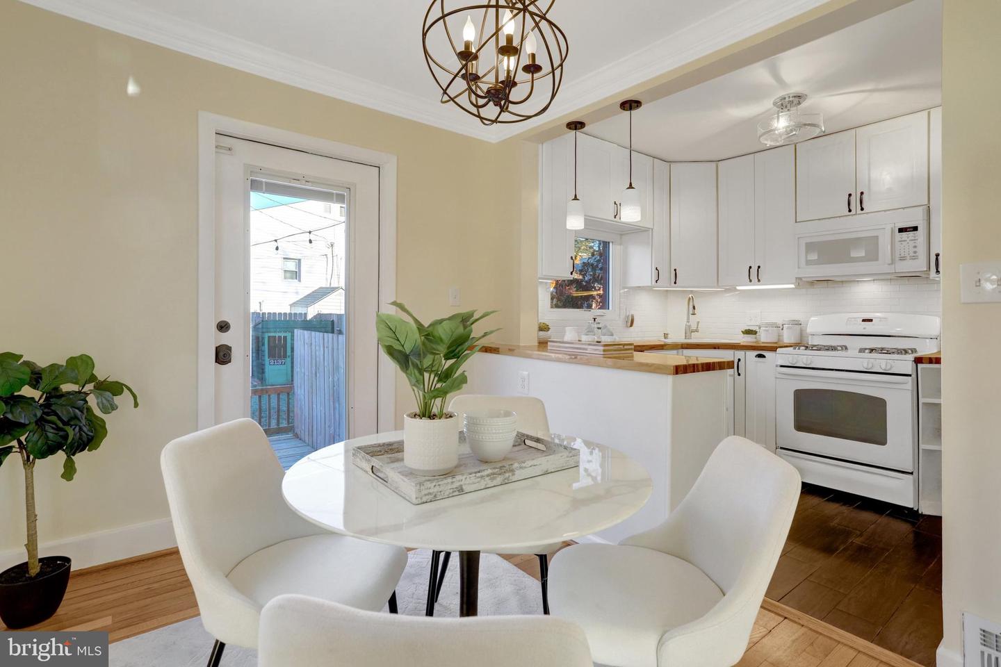 2137 S POLLARD ST, ARLINGTON, Virginia 22204, 2 Bedrooms Bedrooms, ,2 BathroomsBathrooms,Residential,For sale,2137 S POLLARD ST,VAAR2067526 MLS # VAAR2067526 2137 S POLLARD ST, ARLINGTON, Virginia 22204, 2 Bedrooms Bedrooms, ,2 BathroomsBathrooms,Residential,For sale,2137 S POLLARD ST,VAAR2067526 MLS # VAAR2067526