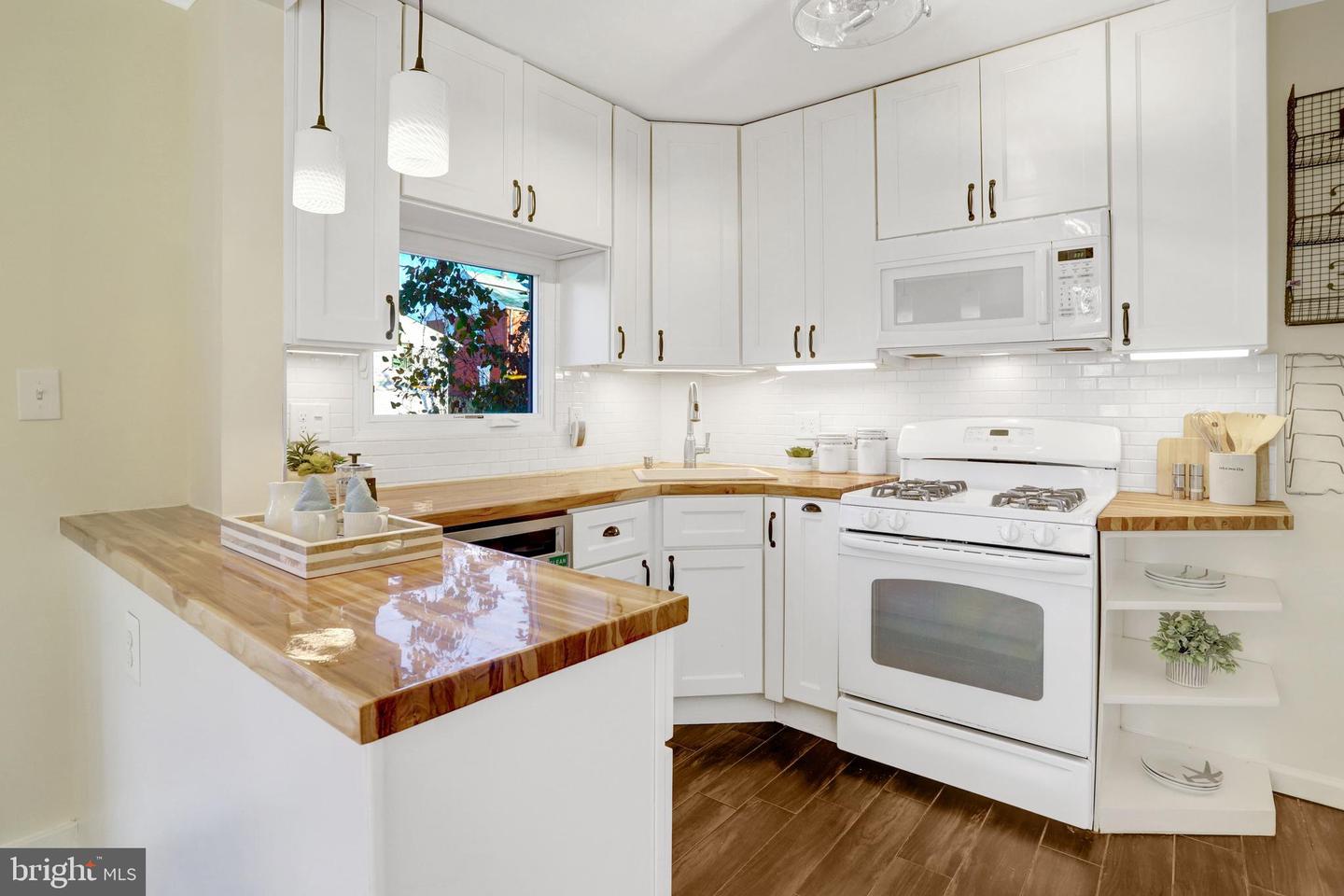 2137 S POLLARD ST, ARLINGTON, Virginia 22204, 2 Bedrooms Bedrooms, ,2 BathroomsBathrooms,Residential,For sale,2137 S POLLARD ST,VAAR2067526 MLS # VAAR2067526 2137 S POLLARD ST, ARLINGTON, Virginia 22204, 2 Bedrooms Bedrooms, ,2 BathroomsBathrooms,Residential,For sale,2137 S POLLARD ST,VAAR2067526 MLS # VAAR2067526