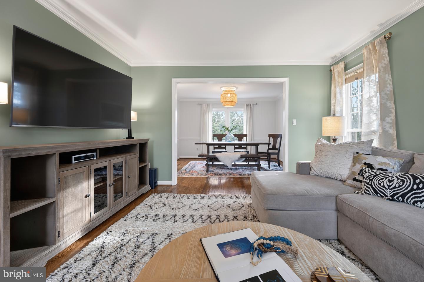 6027 REDWOOD LN, ALEXANDRIA, Virginia 22310, 5 Bedrooms Bedrooms, ,3 BathroomsBathrooms,Residential,For sale,6027 REDWOOD LN,VAFX2284936 MLS # VAFX2284936