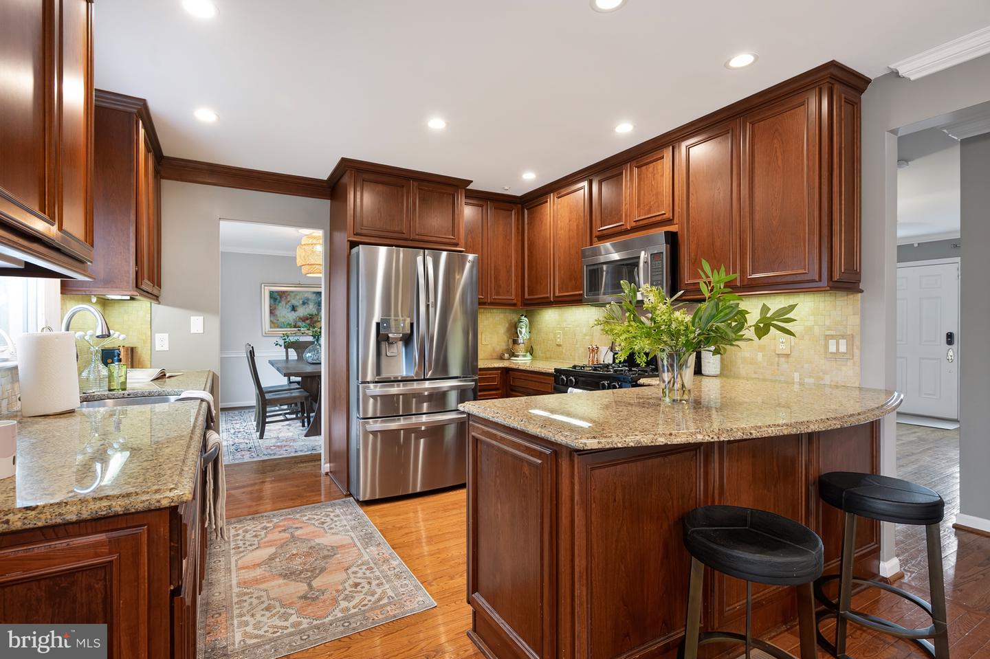 6027 REDWOOD LN, ALEXANDRIA, Virginia 22310, 5 Bedrooms Bedrooms, ,3 BathroomsBathrooms,Residential,For sale,6027 REDWOOD LN,VAFX2284936 MLS # VAFX2284936