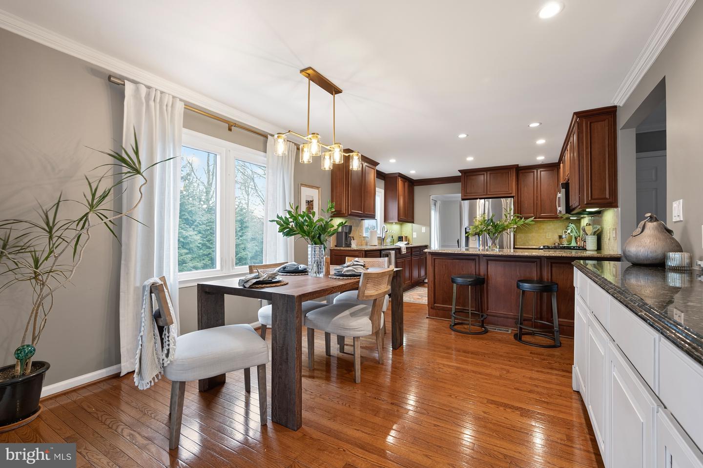 6027 REDWOOD LN, ALEXANDRIA, Virginia 22310, 5 Bedrooms Bedrooms, ,3 BathroomsBathrooms,Residential,For sale,6027 REDWOOD LN,VAFX2284936 MLS # VAFX2284936