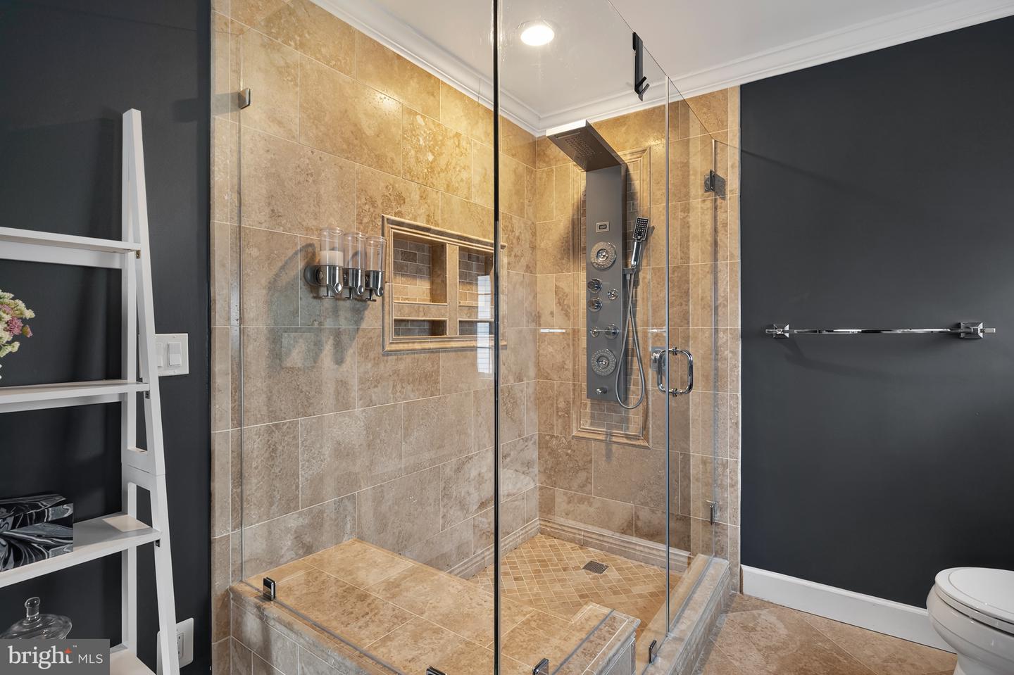 6027 REDWOOD LN, ALEXANDRIA, Virginia 22310, 5 Bedrooms Bedrooms, ,3 BathroomsBathrooms,Residential,For sale,6027 REDWOOD LN,VAFX2284936 MLS # VAFX2284936