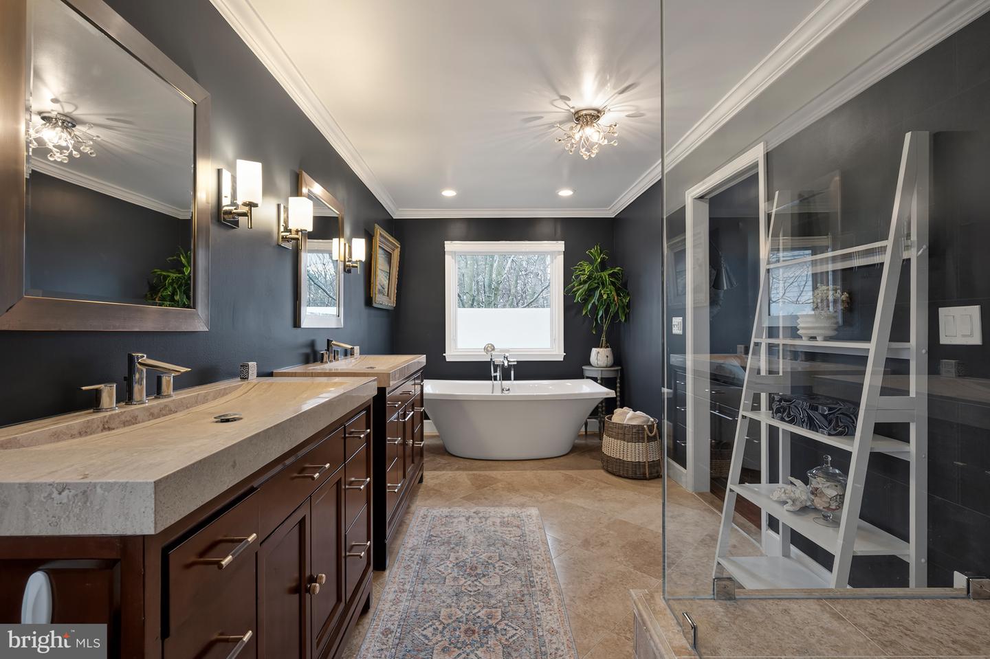 6027 REDWOOD LN, ALEXANDRIA, Virginia 22310, 5 Bedrooms Bedrooms, ,3 BathroomsBathrooms,Residential,For sale,6027 REDWOOD LN,VAFX2284936 MLS # VAFX2284936