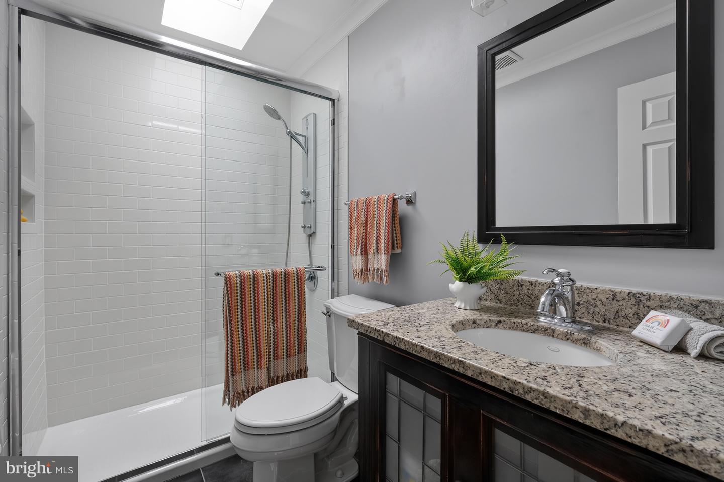 6027 REDWOOD LN, ALEXANDRIA, Virginia 22310, 5 Bedrooms Bedrooms, ,3 BathroomsBathrooms,Residential,For sale,6027 REDWOOD LN,VAFX2284936 MLS # VAFX2284936