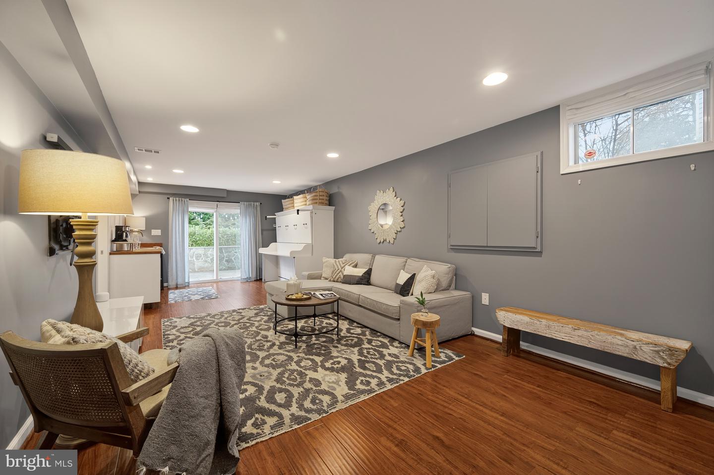 6027 REDWOOD LN, ALEXANDRIA, Virginia 22310, 5 Bedrooms Bedrooms, ,3 BathroomsBathrooms,Residential,For sale,6027 REDWOOD LN,VAFX2284936 MLS # VAFX2284936