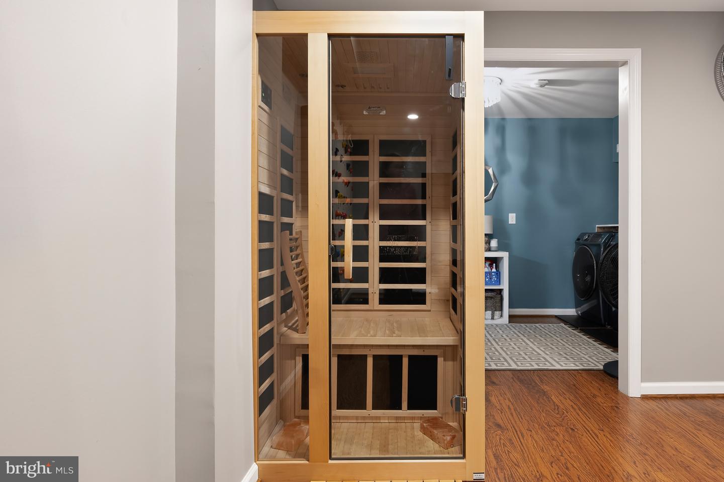 6027 REDWOOD LN, ALEXANDRIA, Virginia 22310, 5 Bedrooms Bedrooms, ,3 BathroomsBathrooms,Residential,For sale,6027 REDWOOD LN,VAFX2284936 MLS # VAFX2284936