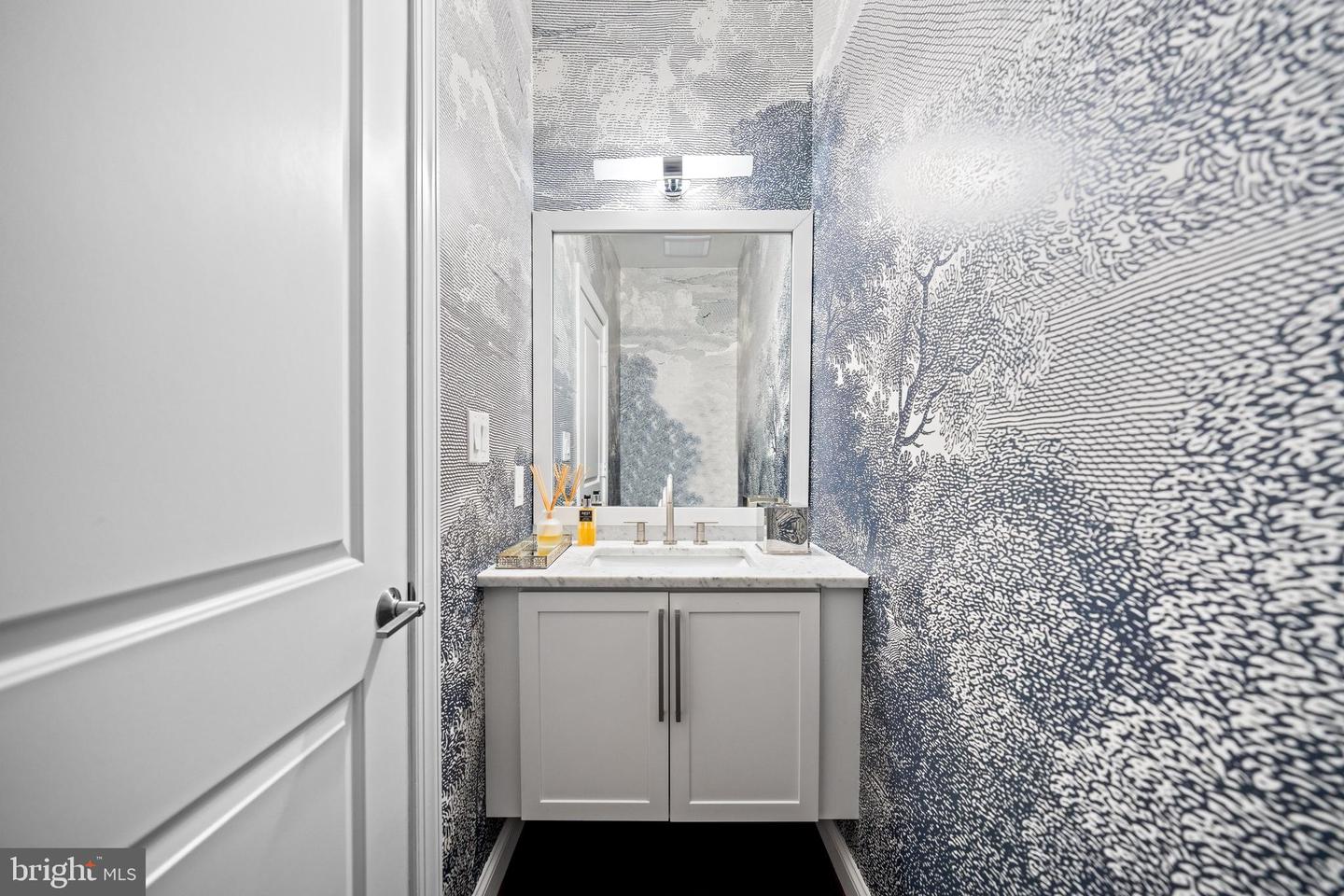 4725 MASSACHUSETTS AVE NW, WASHINGTON, District Of Columbia 20016, 6 Bedrooms Bedrooms, ,4 BathroomsBathrooms,Residential,For sale,4725 MASSACHUSETTS AVE NW,DCDC2240678 MLS # DCDC2240678