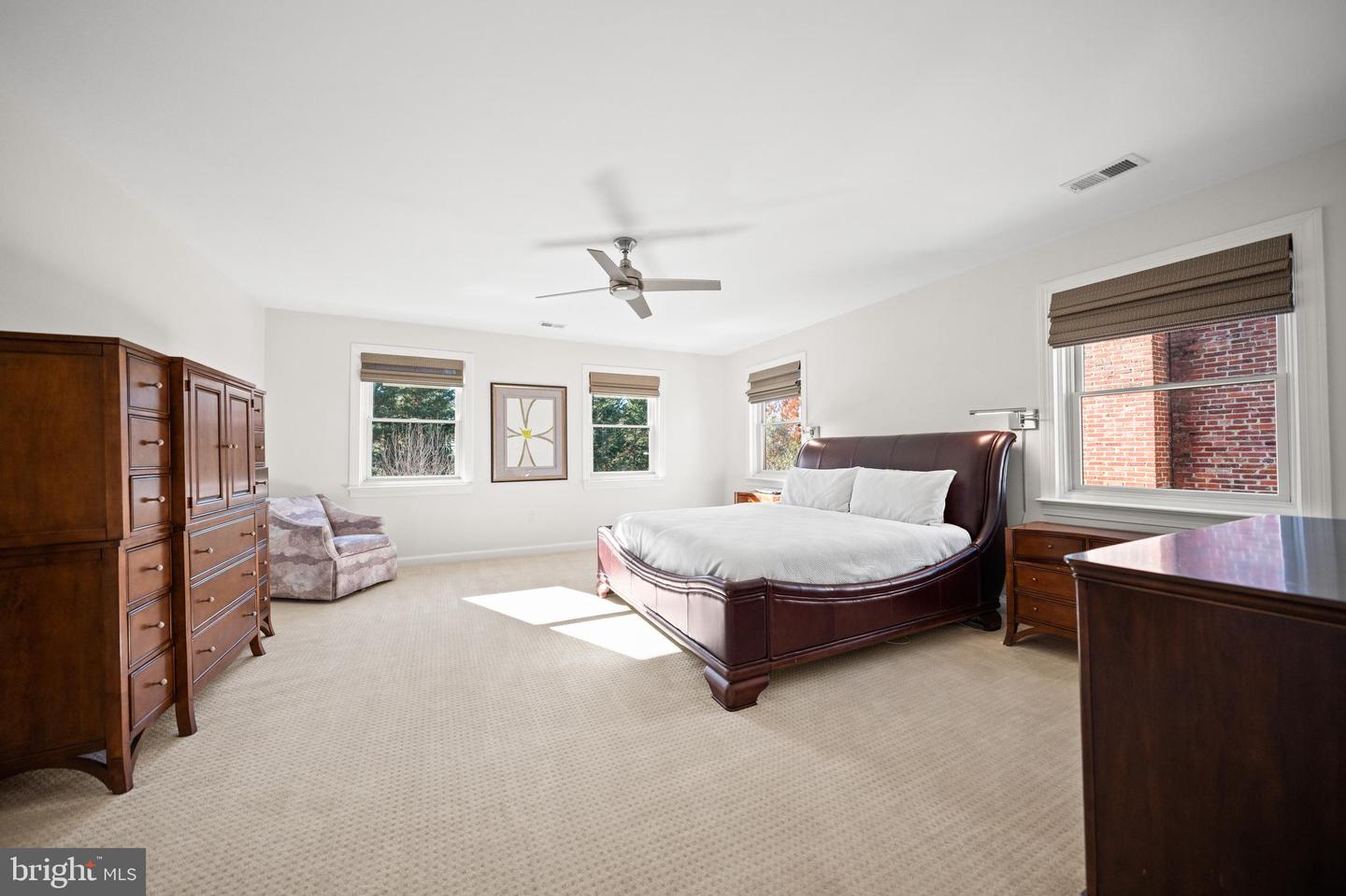 4725 MASSACHUSETTS AVE NW, WASHINGTON, District Of Columbia 20016, 6 Bedrooms Bedrooms, ,4 BathroomsBathrooms,Residential,For sale,4725 MASSACHUSETTS AVE NW,DCDC2240678 MLS # DCDC2240678