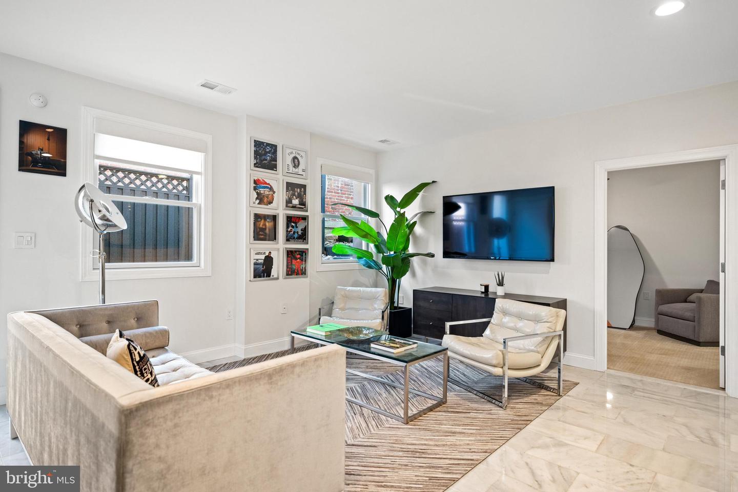 4725 MASSACHUSETTS AVE NW, WASHINGTON, District Of Columbia 20016, 6 Bedrooms Bedrooms, ,4 BathroomsBathrooms,Residential,For sale,4725 MASSACHUSETTS AVE NW,DCDC2240678 MLS # DCDC2240678