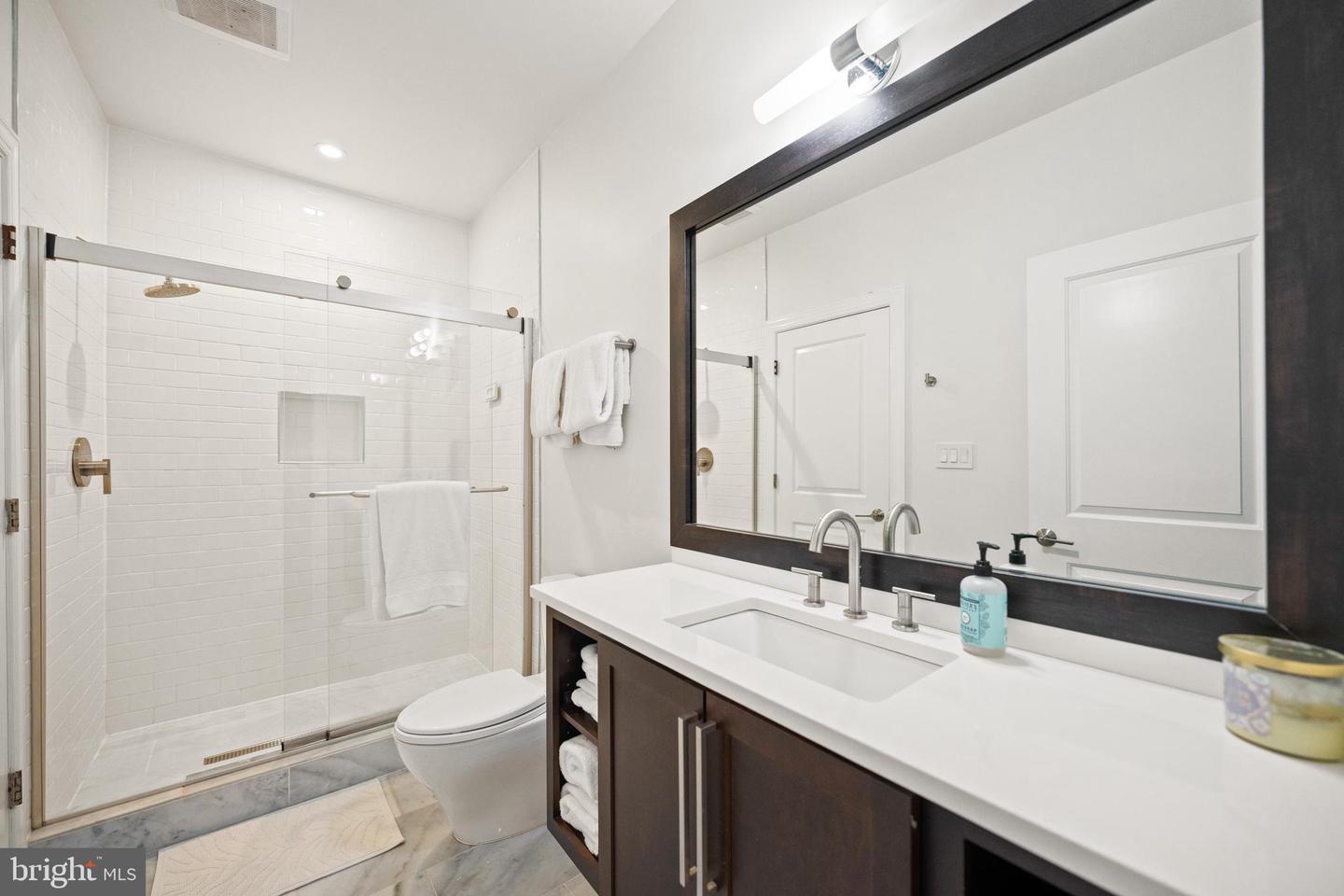 4725 MASSACHUSETTS AVE NW, WASHINGTON, District Of Columbia 20016, 6 Bedrooms Bedrooms, ,4 BathroomsBathrooms,Residential,For sale,4725 MASSACHUSETTS AVE NW,DCDC2240678 MLS # DCDC2240678