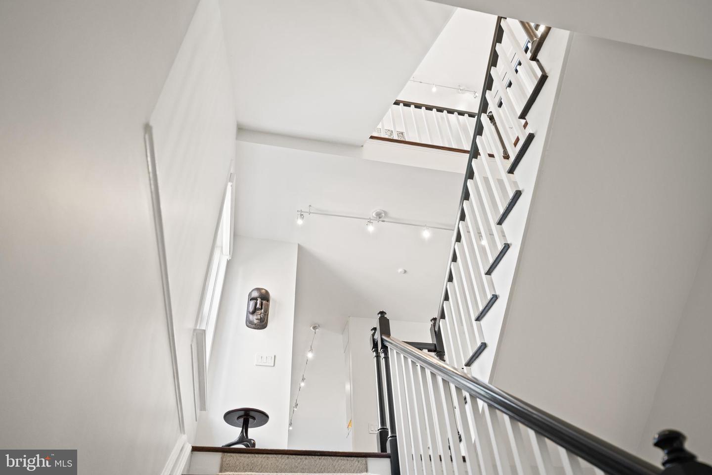 4725 MASSACHUSETTS AVE NW, WASHINGTON, District Of Columbia 20016, 6 Bedrooms Bedrooms, ,4 BathroomsBathrooms,Residential,For sale,4725 MASSACHUSETTS AVE NW,DCDC2240678 MLS # DCDC2240678