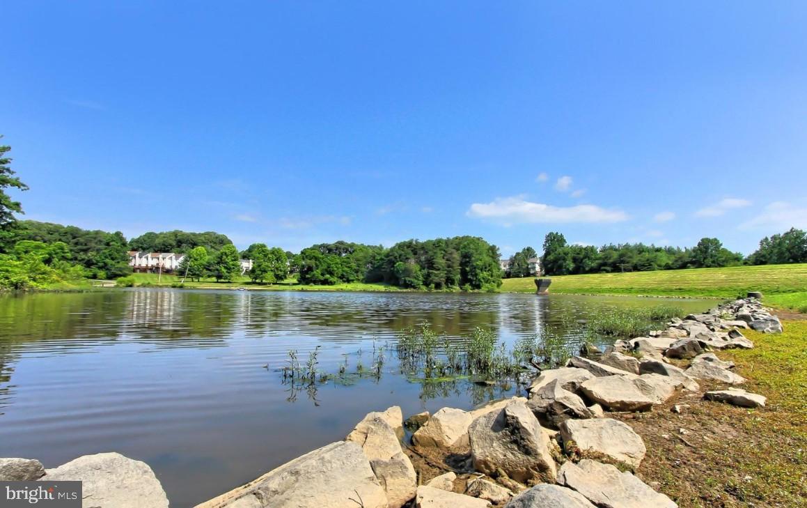 5833 COVE LANDING RD #304, BURKE, Virginia 22015, 2 Bedrooms Bedrooms, 7 Rooms Rooms,2 BathroomsBathrooms,Residential,For sale,5833 COVE LANDING RD #304,VAFX2285130 MLS # VAFX2285130