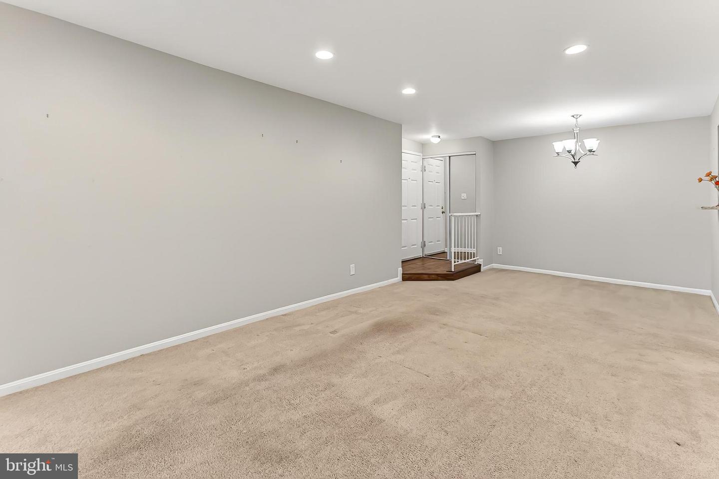 5833 COVE LANDING RD #304, BURKE, Virginia 22015, 2 Bedrooms Bedrooms, 7 Rooms Rooms,2 BathroomsBathrooms,Residential,For sale,5833 COVE LANDING RD #304,VAFX2285130 MLS # VAFX2285130