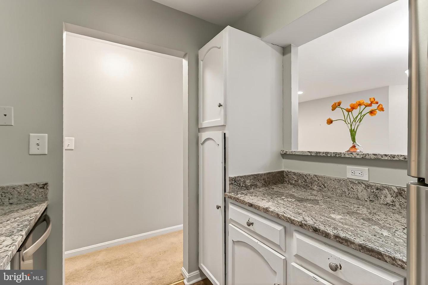 5833 COVE LANDING RD #304, BURKE, Virginia 22015, 2 Bedrooms Bedrooms, 7 Rooms Rooms,2 BathroomsBathrooms,Residential,For sale,5833 COVE LANDING RD #304,VAFX2285130 MLS # VAFX2285130