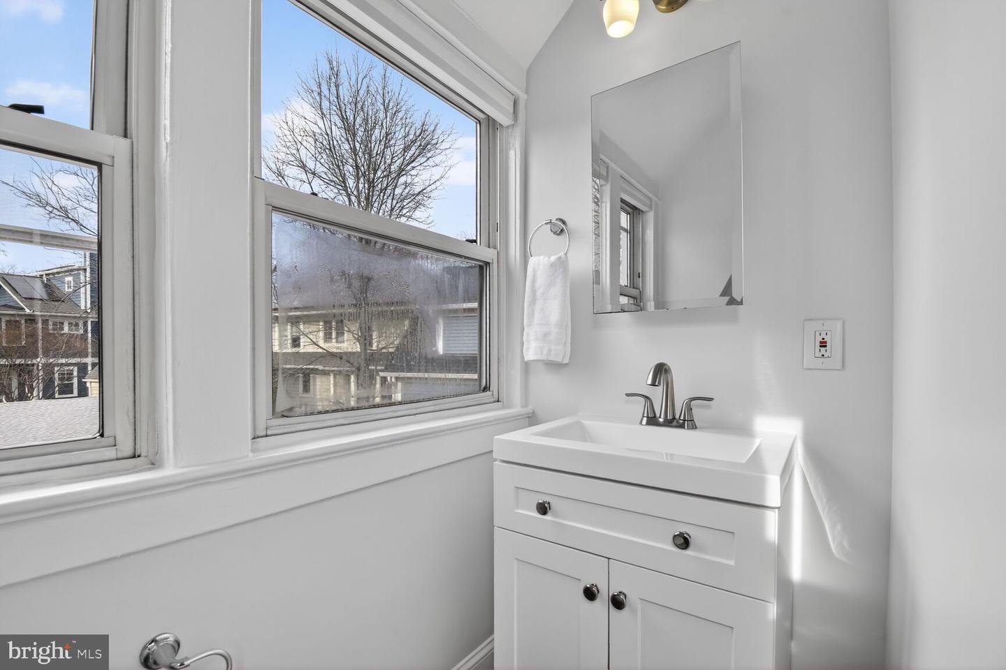 1726 N VEITCH ST, ARLINGTON, Virginia 22201, 3 Bedrooms Bedrooms, ,4 BathroomsBathrooms,Residential,For sale,1726 N VEITCH ST,VAAR2067618 MLS # VAAR2067618 1726 N VEITCH ST, ARLINGTON, Virginia 22201, 3 Bedrooms Bedrooms, ,4 BathroomsBathrooms,Residential,For sale,1726 N VEITCH ST,VAAR2067618 MLS # VAAR2067618