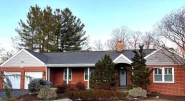 6448 SLEEPY RIDGE RD, FALLS CHURCH, Virginia 22042, 3 Bedrooms Bedrooms, ,2 BathroomsBathrooms,Residential,For sale,6448 SLEEPY RIDGE RD,VAFX2285222 MLS # VAFX2285222