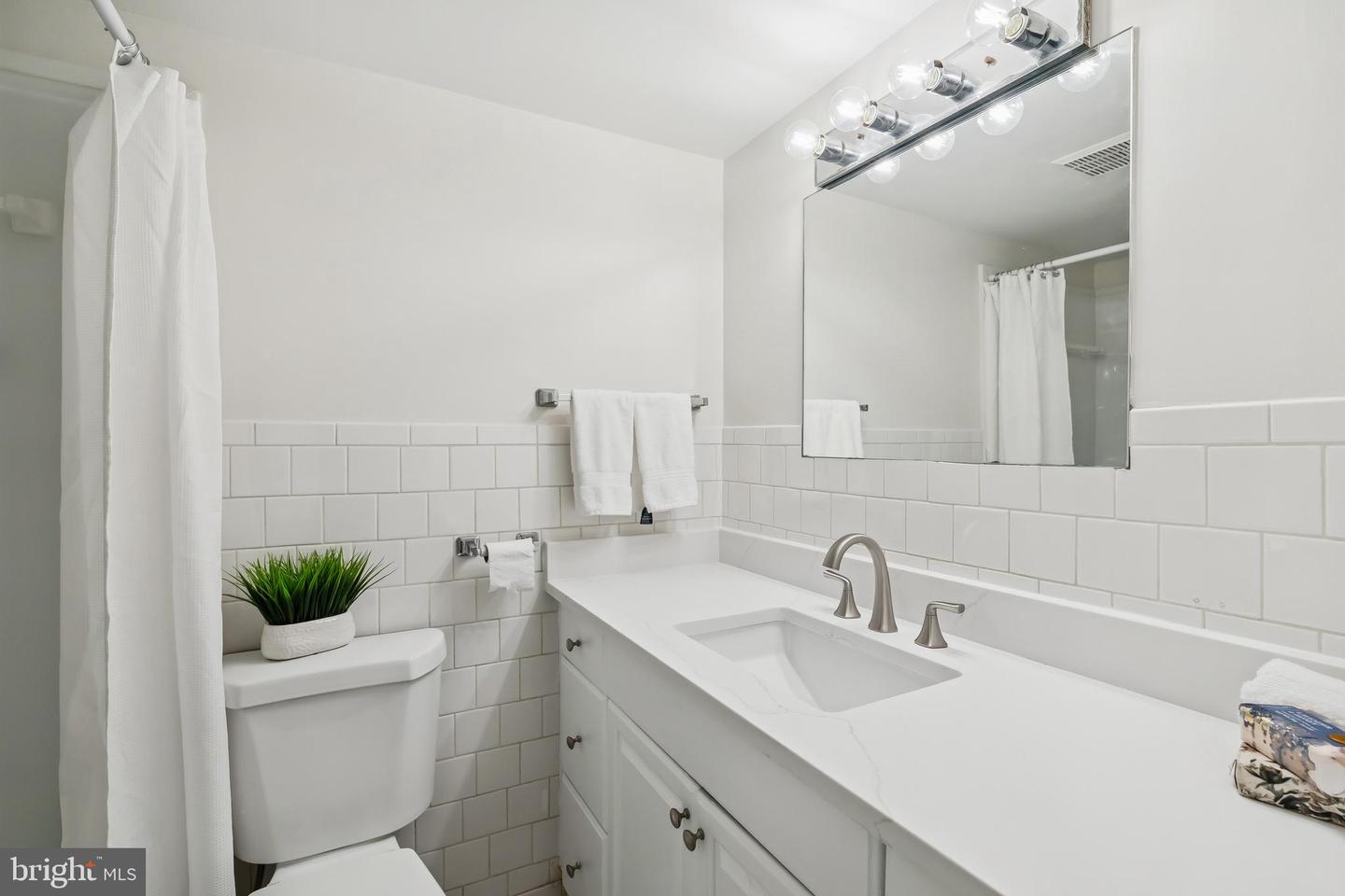 8006 CHANUTE PL #17/8, FALLS CHURCH, Virginia 22042, 3 Bedrooms Bedrooms, ,1 BathroomBathrooms,Residential,For sale,8006 CHANUTE PL #17/8,VAFX2285268 MLS # VAFX2285268 8006 CHANUTE PL #17/8, FALLS CHURCH, Virginia 22042, 3 Bedrooms Bedrooms, ,1 BathroomBathrooms,Residential,For sale,8006 CHANUTE PL #17/8,VAFX2285268 MLS # VAFX2285268