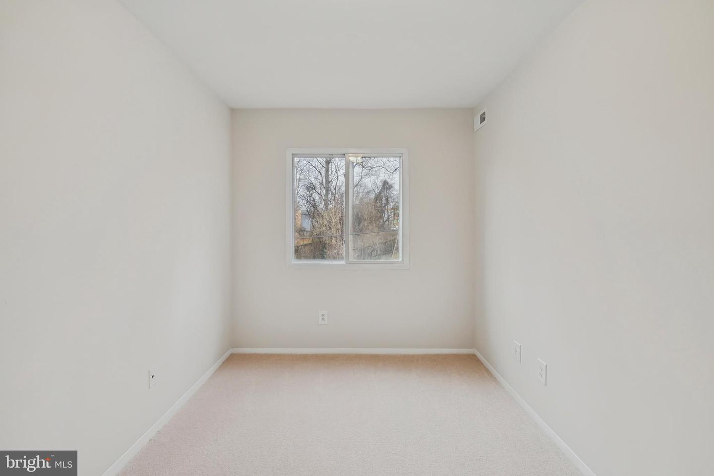 8006 CHANUTE PL #17/8, FALLS CHURCH, Virginia 22042, 3 Bedrooms Bedrooms, ,1 BathroomBathrooms,Residential,For sale,8006 CHANUTE PL #17/8,VAFX2285268 MLS # VAFX2285268 8006 CHANUTE PL #17/8, FALLS CHURCH, Virginia 22042, 3 Bedrooms Bedrooms, ,1 BathroomBathrooms,Residential,For sale,8006 CHANUTE PL #17/8,VAFX2285268 MLS # VAFX2285268