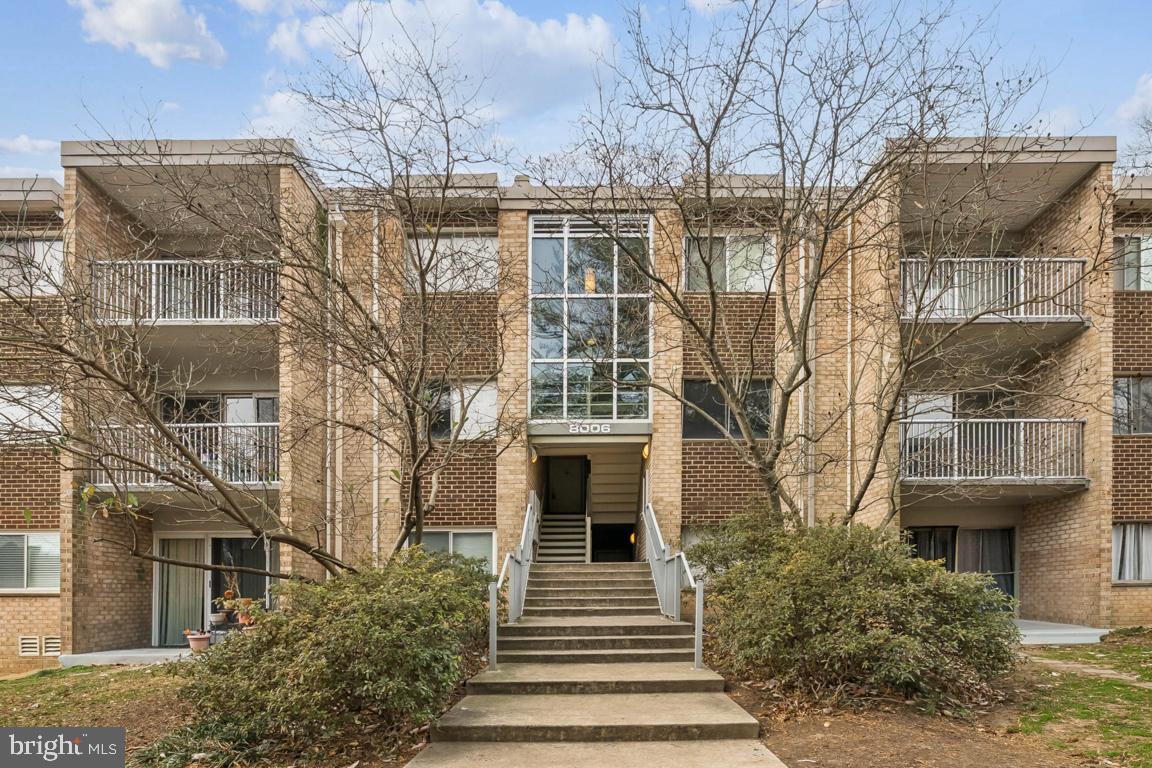 8006 CHANUTE PL #17/8, FALLS CHURCH, Virginia 22042, 3 Bedrooms Bedrooms, ,1 BathroomBathrooms,Residential,For sale,8006 CHANUTE PL #17/8,VAFX2285268 MLS # VAFX2285268 8006 CHANUTE PL #17/8, FALLS CHURCH, Virginia 22042, 3 Bedrooms Bedrooms, ,1 BathroomBathrooms,Residential,For sale,8006 CHANUTE PL #17/8,VAFX2285268 MLS # VAFX2285268