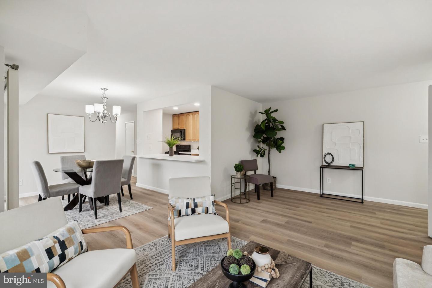 8006 CHANUTE PL #17/8, FALLS CHURCH, Virginia 22042, 3 Bedrooms Bedrooms, ,1 BathroomBathrooms,Residential,For sale,8006 CHANUTE PL #17/8,VAFX2285268 MLS # VAFX2285268 8006 CHANUTE PL #17/8, FALLS CHURCH, Virginia 22042, 3 Bedrooms Bedrooms, ,1 BathroomBathrooms,Residential,For sale,8006 CHANUTE PL #17/8,VAFX2285268 MLS # VAFX2285268