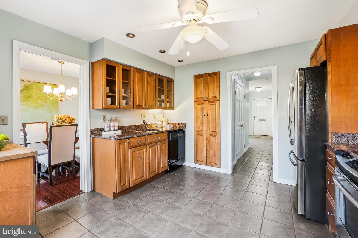 9108 SUEDE CT, FAIRFAX, Virginia 22031, 3 Bedrooms Bedrooms, ,3 BathroomsBathrooms,Residential,For sale,9108 SUEDE CT,VAFX2285304 MLS # VAFX2285304