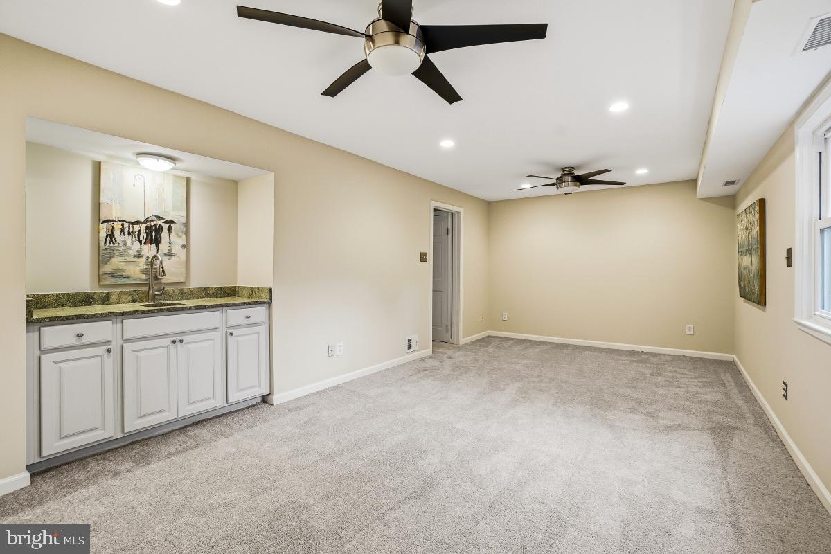 9108 SUEDE CT, FAIRFAX, Virginia 22031, 3 Bedrooms Bedrooms, ,3 BathroomsBathrooms,Residential,For sale,9108 SUEDE CT,VAFX2285304 MLS # VAFX2285304