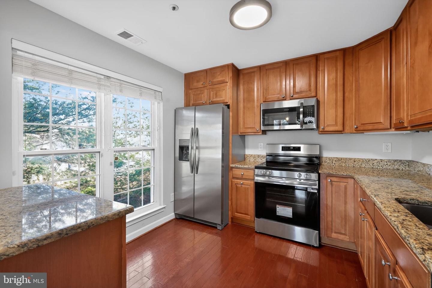 2816 EMMA LEE ST #301, FALLS CHURCH, Virginia 22042, 2 Bedrooms Bedrooms, ,2 BathroomsBathrooms,Residential,For sale,2816 EMMA LEE ST #301,VAFX2285328 MLS # VAFX2285328 2816 EMMA LEE ST #301, FALLS CHURCH, Virginia 22042, 2 Bedrooms Bedrooms, ,2 BathroomsBathrooms,Residential,For sale,2816 EMMA LEE ST #301,VAFX2285328 MLS # VAFX2285328