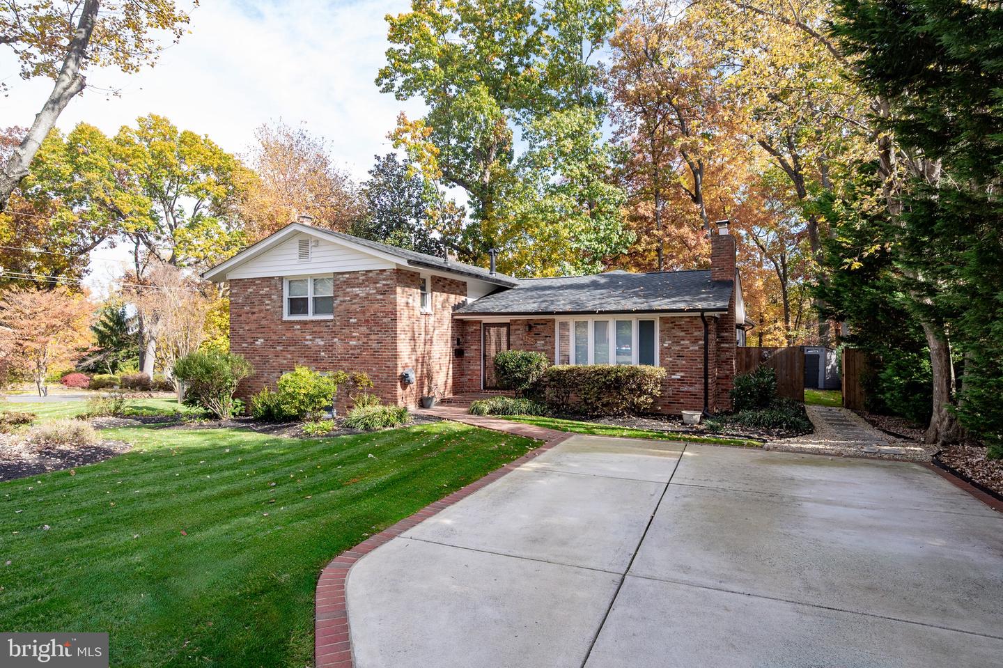 3809 MOSS DR, ANNANDALE, Virginia 22003, 3 Bedrooms Bedrooms, 10 Rooms Rooms,3 BathroomsBathrooms,Residential,For sale,3809 MOSS DR,VAFX2285396 MLS # VAFX2285396 3809 MOSS DR, ANNANDALE, Virginia 22003, 3 Bedrooms Bedrooms, 10 Rooms Rooms,3 BathroomsBathrooms,Residential,For sale,3809 MOSS DR,VAFX2285396 MLS # VAFX2285396