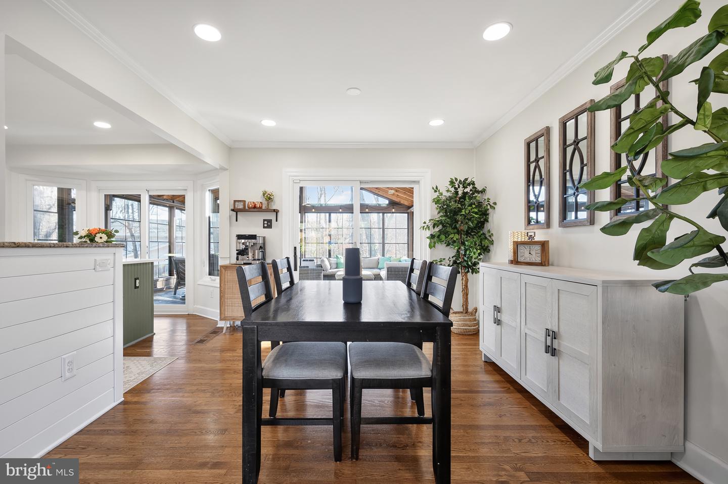 3809 MOSS DR, ANNANDALE, Virginia 22003, 3 Bedrooms Bedrooms, 10 Rooms Rooms,3 BathroomsBathrooms,Residential,For sale,3809 MOSS DR,VAFX2285396 MLS # VAFX2285396 3809 MOSS DR, ANNANDALE, Virginia 22003, 3 Bedrooms Bedrooms, 10 Rooms Rooms,3 BathroomsBathrooms,Residential,For sale,3809 MOSS DR,VAFX2285396 MLS # VAFX2285396