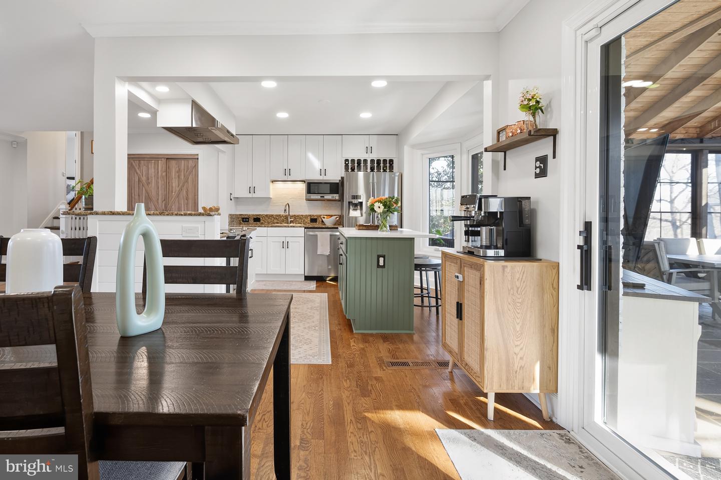 3809 MOSS DR, ANNANDALE, Virginia 22003, 3 Bedrooms Bedrooms, 10 Rooms Rooms,3 BathroomsBathrooms,Residential,For sale,3809 MOSS DR,VAFX2285396 MLS # VAFX2285396 3809 MOSS DR, ANNANDALE, Virginia 22003, 3 Bedrooms Bedrooms, 10 Rooms Rooms,3 BathroomsBathrooms,Residential,For sale,3809 MOSS DR,VAFX2285396 MLS # VAFX2285396