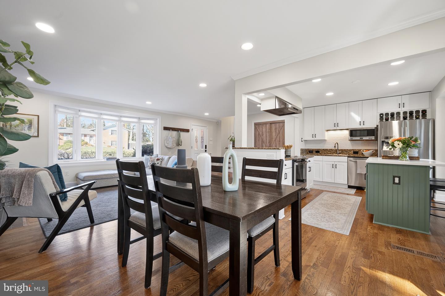 3809 MOSS DR, ANNANDALE, Virginia 22003, 3 Bedrooms Bedrooms, 10 Rooms Rooms,3 BathroomsBathrooms,Residential,For sale,3809 MOSS DR,VAFX2285396 MLS # VAFX2285396 3809 MOSS DR, ANNANDALE, Virginia 22003, 3 Bedrooms Bedrooms, 10 Rooms Rooms,3 BathroomsBathrooms,Residential,For sale,3809 MOSS DR,VAFX2285396 MLS # VAFX2285396