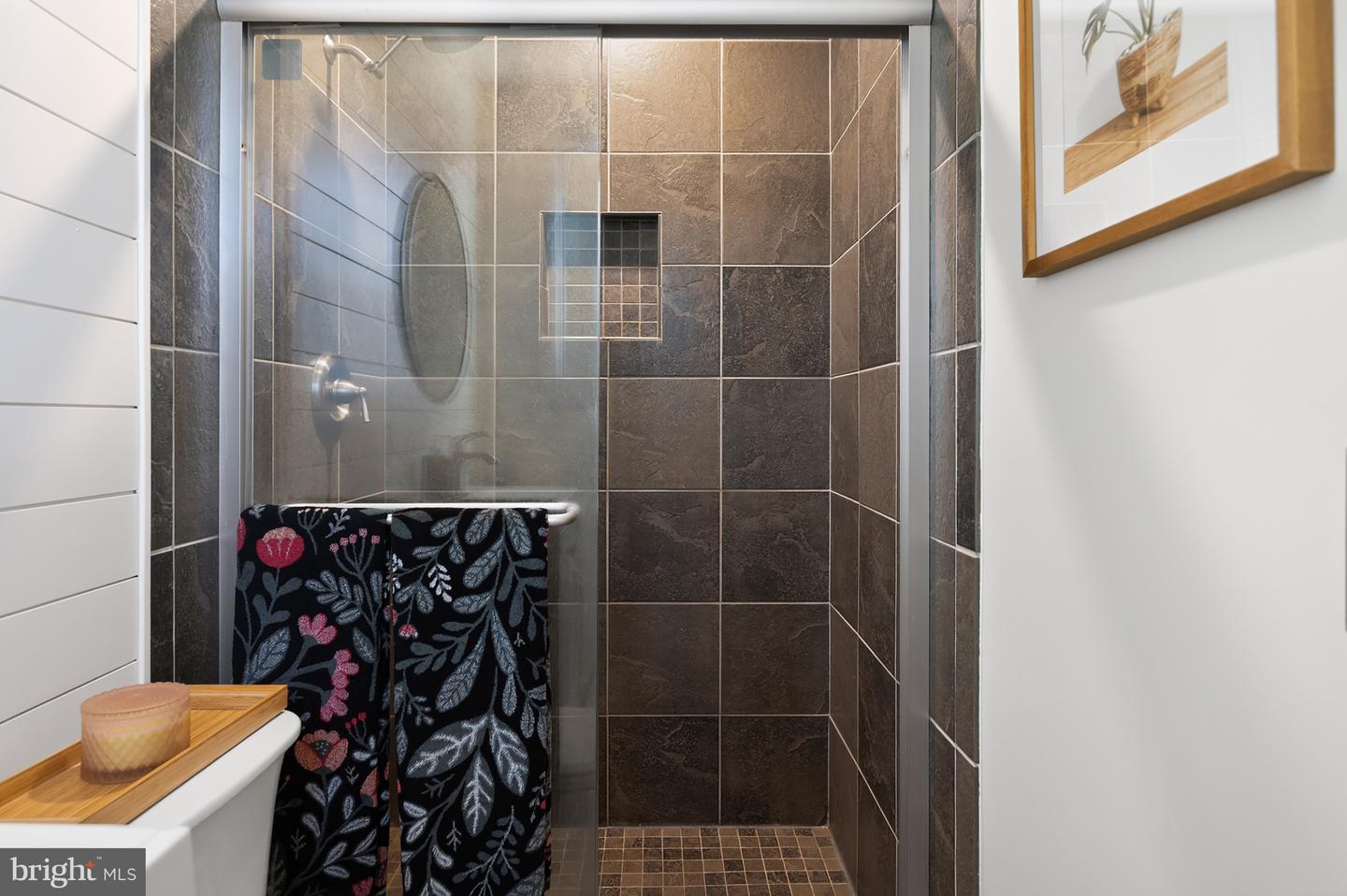 3809 MOSS DR, ANNANDALE, Virginia 22003, 3 Bedrooms Bedrooms, 10 Rooms Rooms,3 BathroomsBathrooms,Residential,For sale,3809 MOSS DR,VAFX2285396 MLS # VAFX2285396 3809 MOSS DR, ANNANDALE, Virginia 22003, 3 Bedrooms Bedrooms, 10 Rooms Rooms,3 BathroomsBathrooms,Residential,For sale,3809 MOSS DR,VAFX2285396 MLS # VAFX2285396